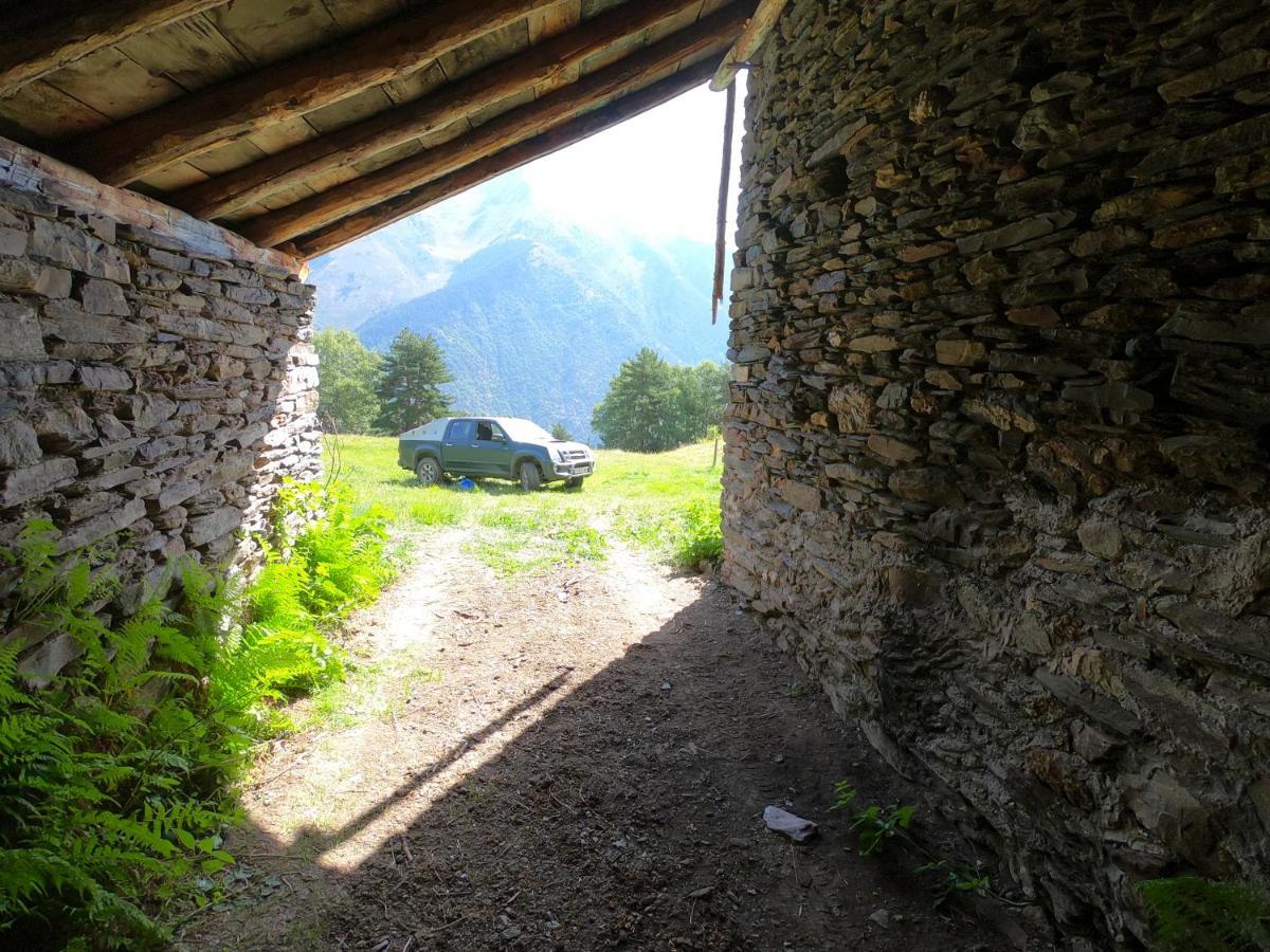 Bordes Pirineu, Costuix Hotell Areu Exteriör bild
